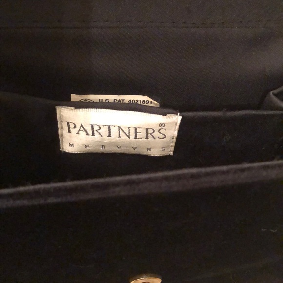 ❤️❤️black clutch with bow❤️❤️ - Picture 3 of 3